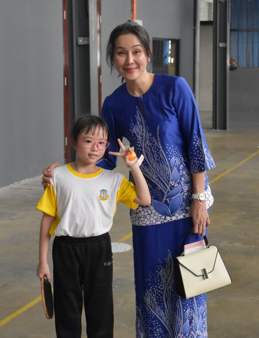 (30/9见报)/大都会/《校园我董》万津中华小学董事长邱明宝