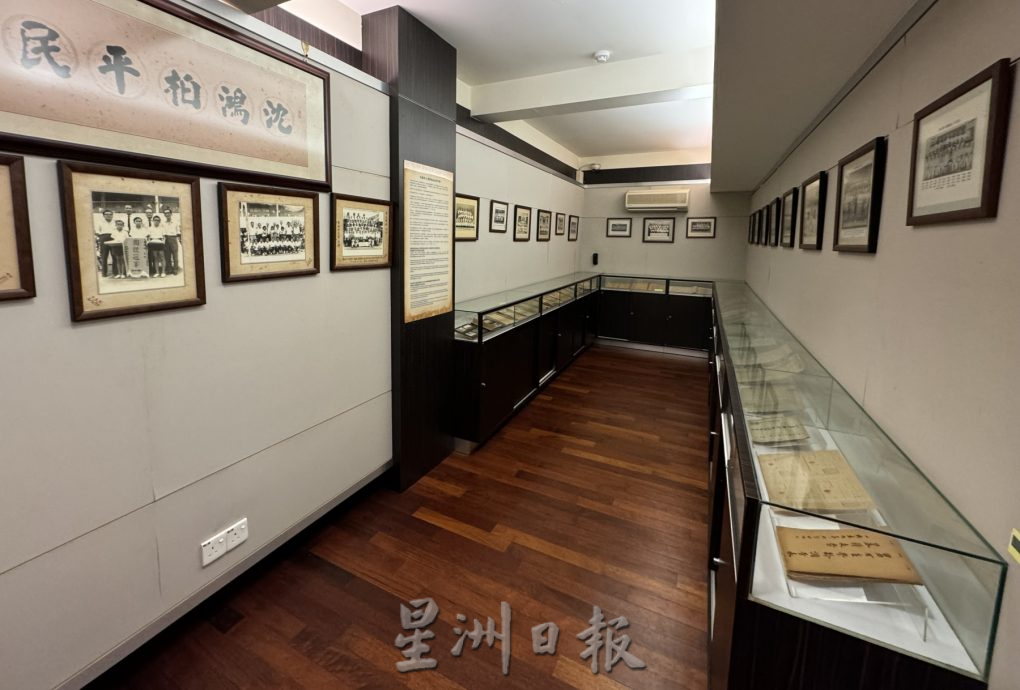 (古城封底主文)《用眼睛去旅游》:沈慕羽书法文物馆(下)