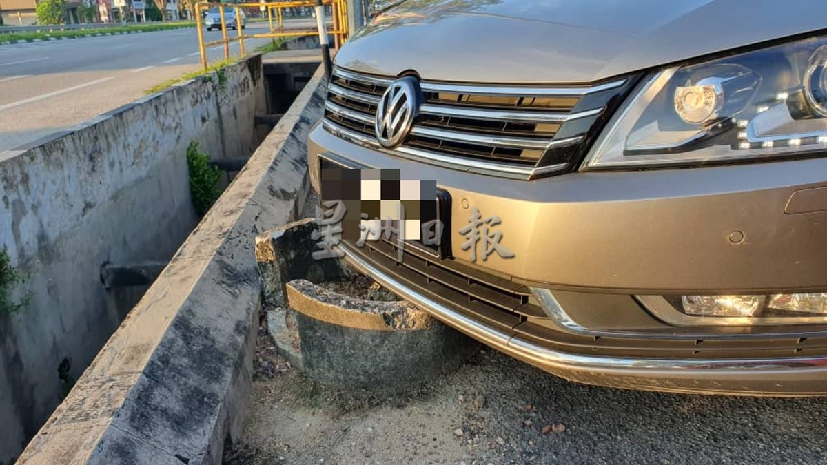 (古城封底主文)停车位各种阻碍物·爱车受伤 好心痛