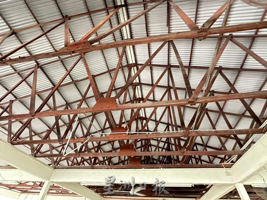 (古城封面主文)哥打拉沙马那巴刹提升工程进展达55% 贩商掏腰包请保安守夜