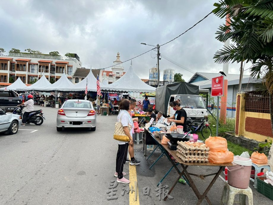 (古城封面主文)哥打拉沙马那巴刹提升工程进展达55% 贩商掏腰包请保安守夜