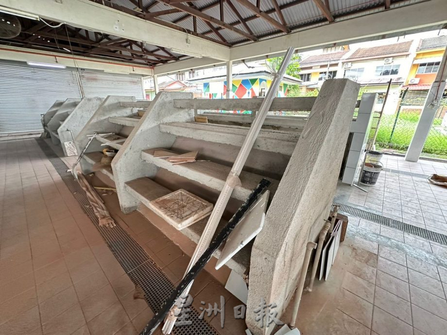 (古城封面主文)哥打拉沙马那巴刹提升工程进展达55% 贩商掏腰包请保安守夜