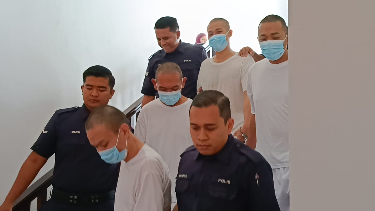 (古城版)双尸案4名男子遭法庭宣判坐牢20个月