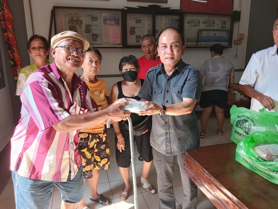 （古城版）惠安公会庆中元派2200盒饭予贫老街友