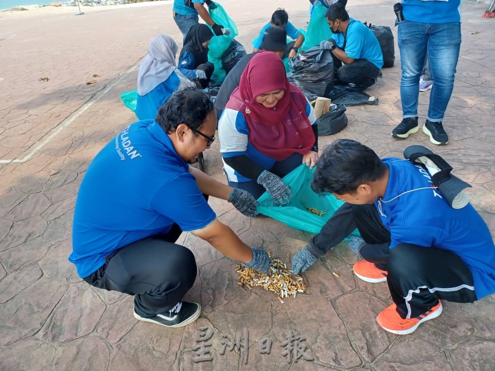 (古城第三版主文)两个小时净滩活动,捡获高达178公斤垃圾