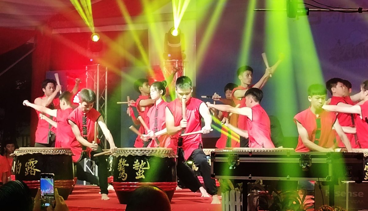 (大北马)大山脚中秋嘉年华,雨水无阻传承文化热忱,槟首长身体力行撑伞游行