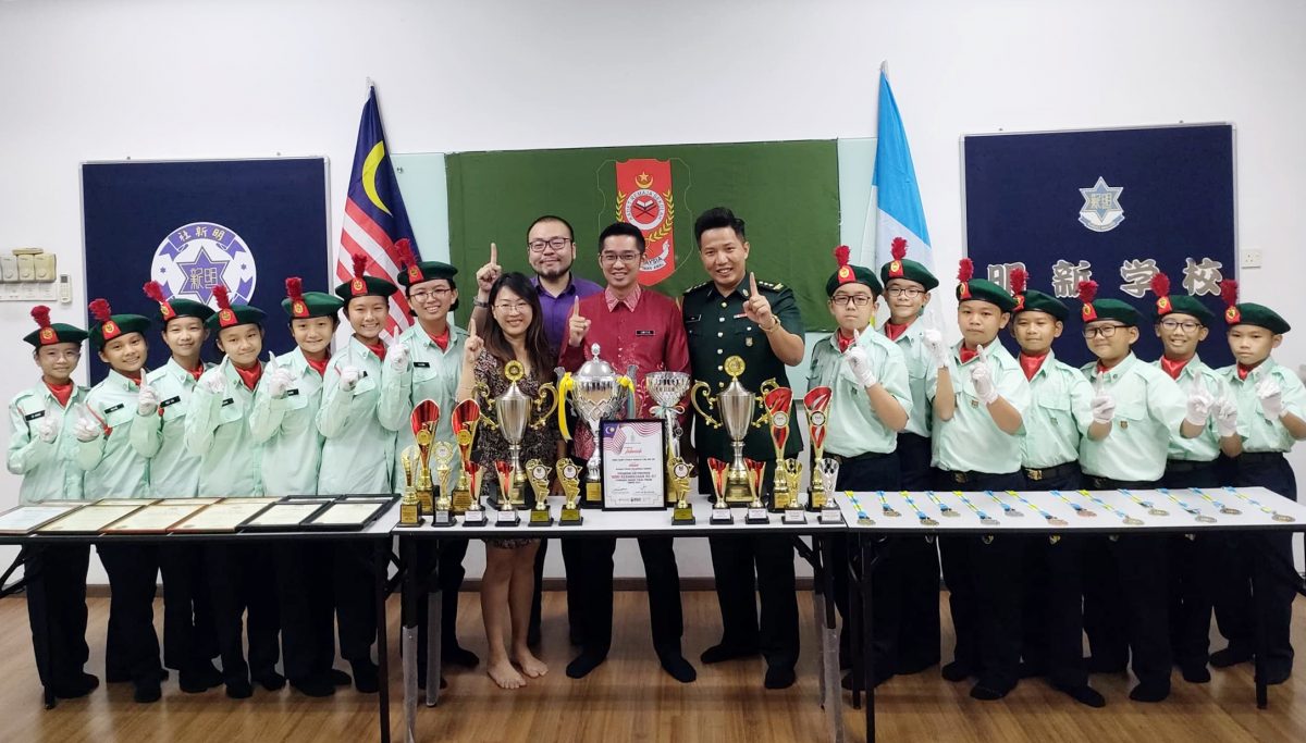 (大北马)比中学生队还厉害 明新小学步操队夺冠