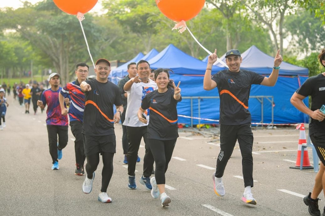 张念群:社媒内容审核员 须掌握本地语言