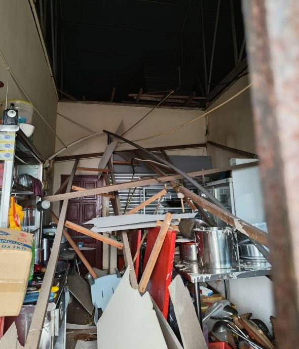 (已签发)柔:三合港小贩中心煤气泄漏爆炸,女摊主头与手受伤脸熏黑