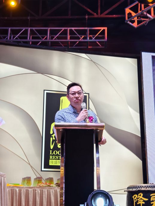 (已签发)柔:**另有配文**潘伟斯建议规定15年以上汽车 每年先验车才能更新路税