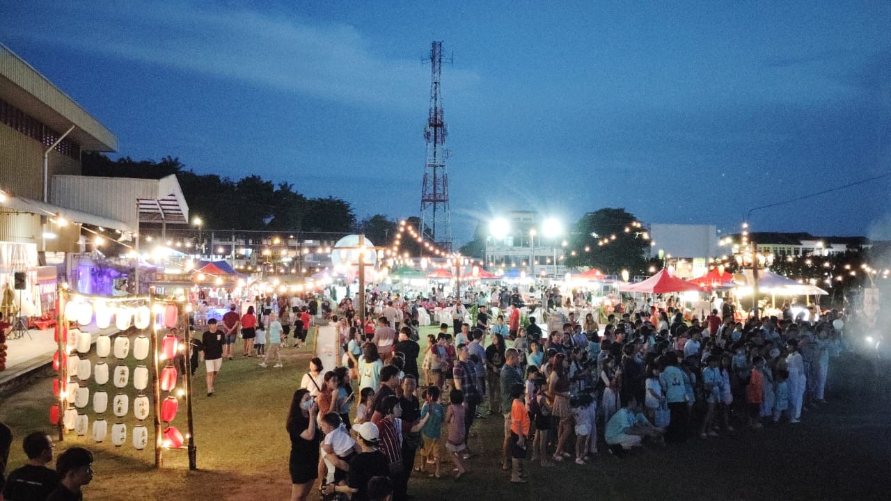 群侠赴中秋园游会 建国华小灯光璀璨