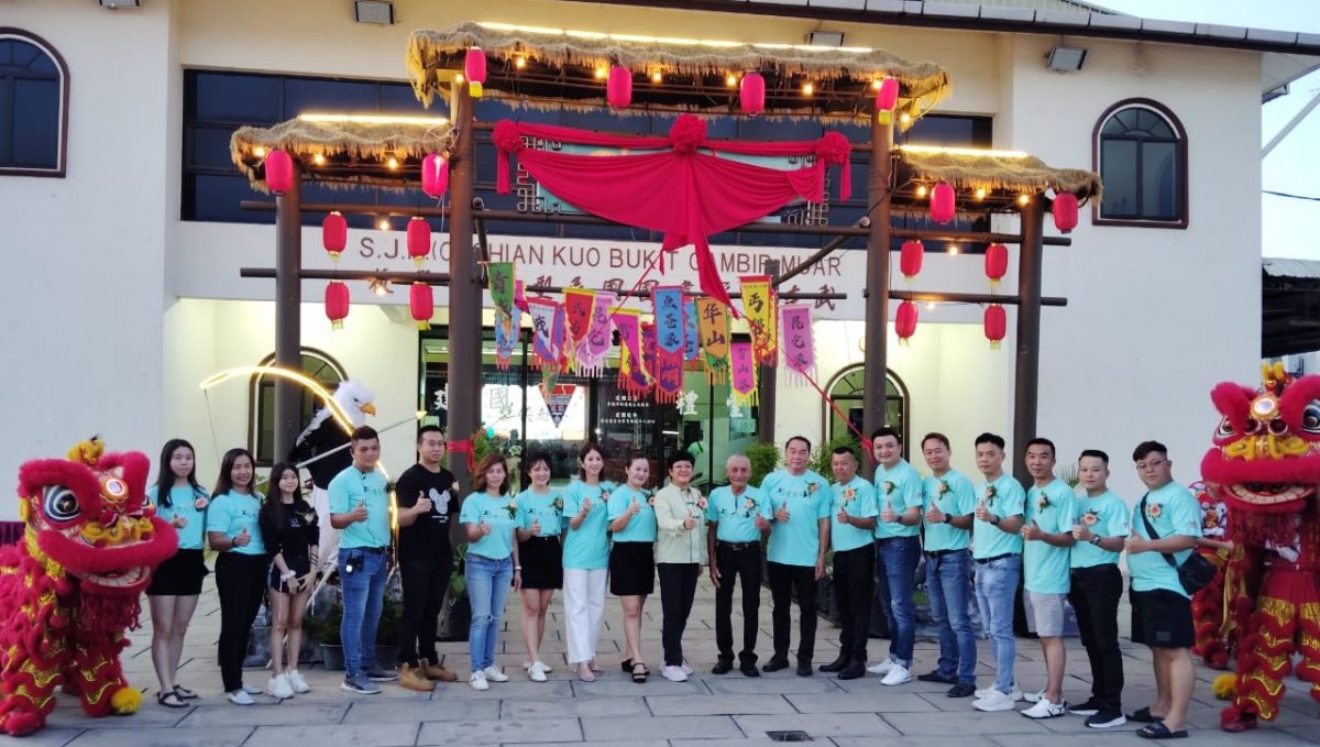 群侠赴中秋园游会 建国华小灯光璀璨