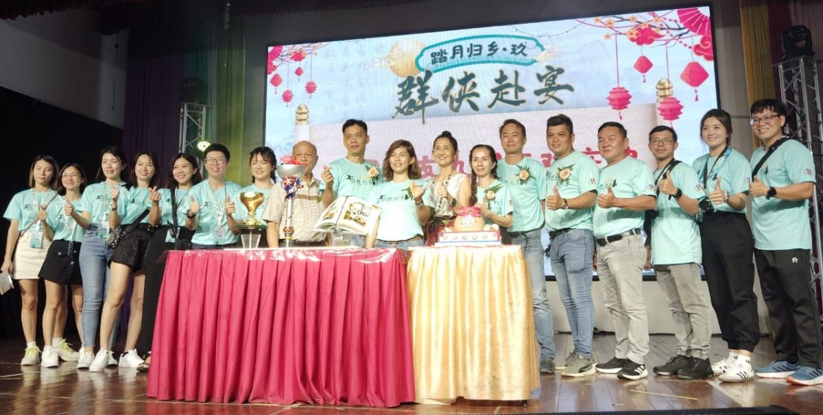 群侠赴中秋园游会 建国华小灯光璀璨