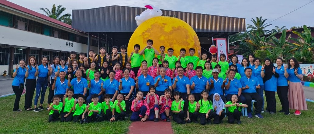 （已签发）柔：**教育版头**建校70年 檺林学校拥首本校刊