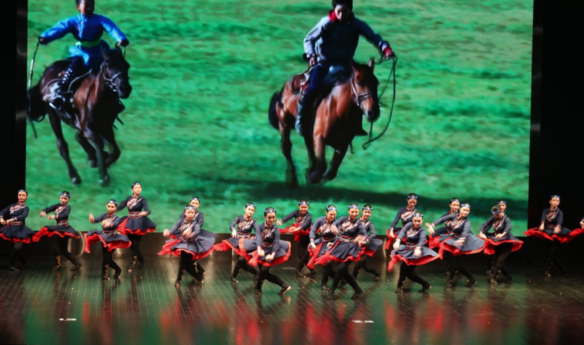 (已签发)柔:**教育版头**首届由南启航 柔华族舞校际观摩赛跳出高水平