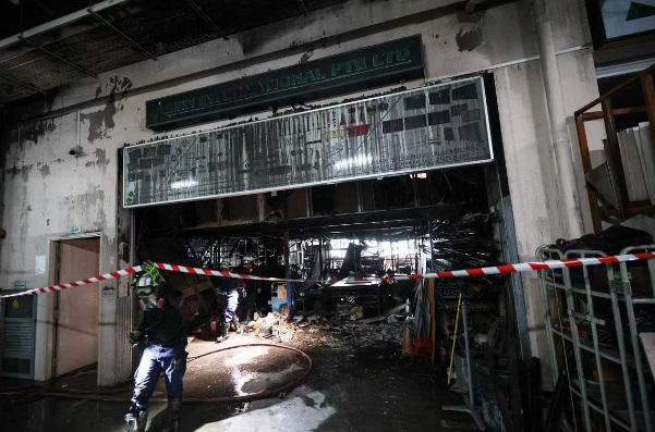 （已签发）柔：狮城二三事：一人疑睡着一人不以为意 新加坡加基武吉火患两死者错失逃生机会