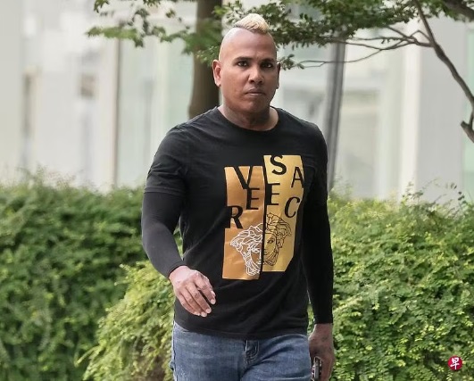 (已签发)柔:狮城二三事:不听劝还嘲笑辱骂警员,新加坡4男子被控