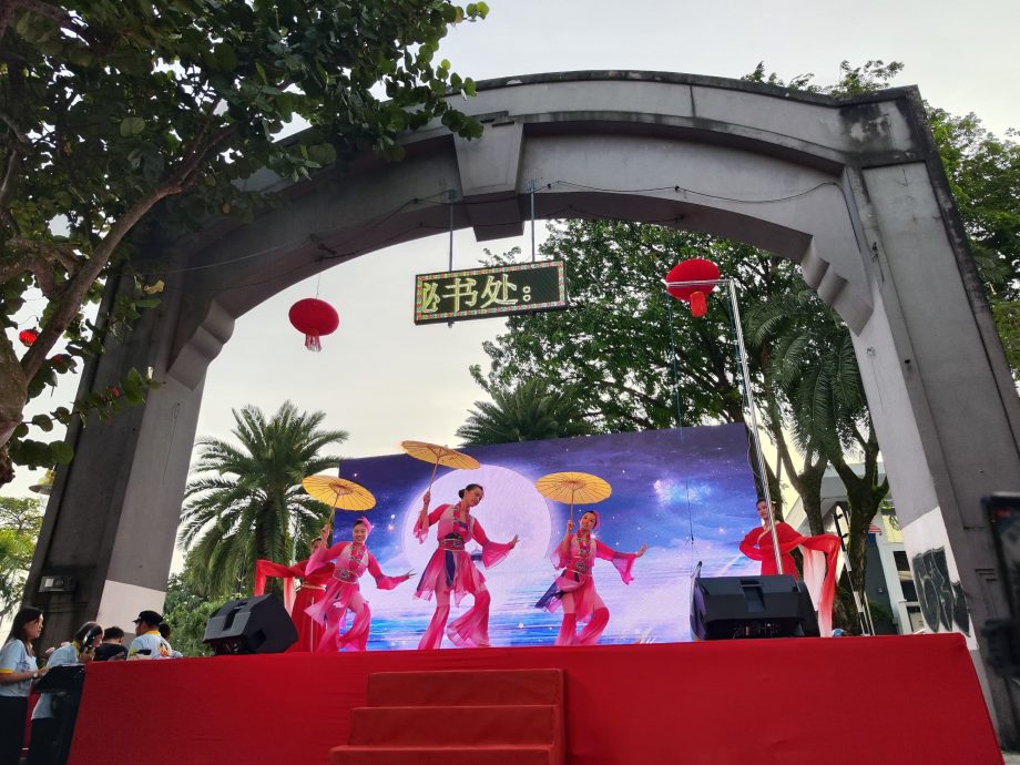 (已签发)柔:**社团版头**万盏华灯首移师由市长开幕,陈旭年街获注入巨大能量