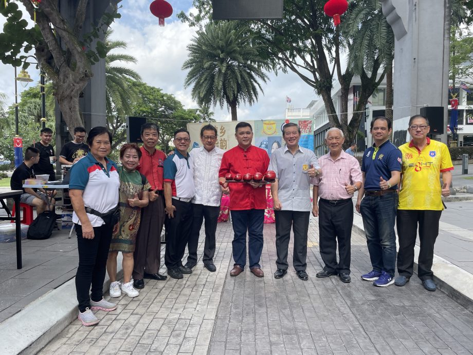 (已签发)柔:陈旭年文化街现琼剧歌舞美食 传承海南文化