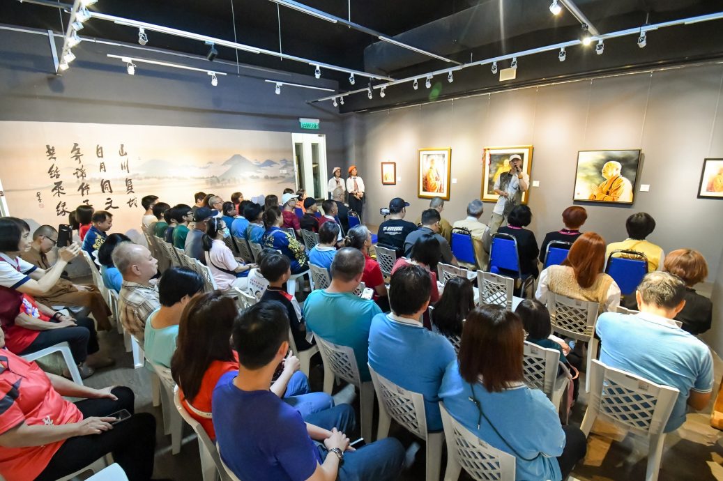 (已签发)柔:黄寿忠《画笔下的多姿多彩》,即日至11月3日新马寺展出