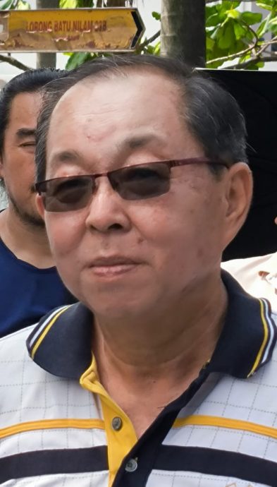 (版3头)大都会/河畔泥土流失严重,住宅区路肩龟裂下沉严重,居民忧发生严重土崩!