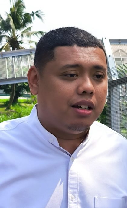 (版3头)大都会/河畔泥土流失严重,住宅区路肩龟裂下沉严重,居民忧发生严重土崩!