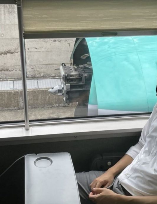 (视频)日本新干线列车行驶中“脱钩分离” 300多游客一度受困