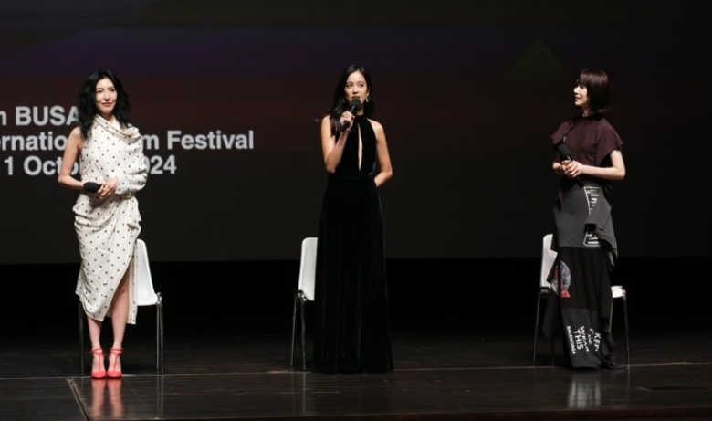 1句韩语狂撩欧巴 杨谨华调侃:日行一善