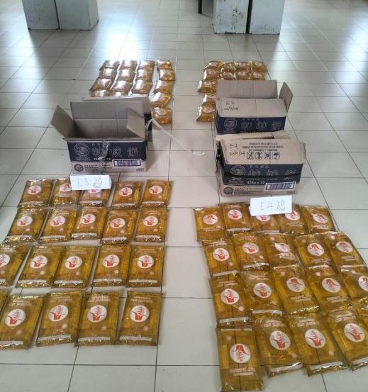 2泰男落网 图走私津贴食油至泰国