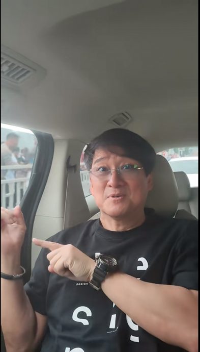 63岁周华健重庆遇见「轻轨穿楼」 怕打卡造成混乱被揶揄冇人识