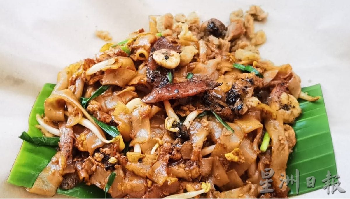 【人气美食】| 年轻小伙罗里上炒粿条 误打误撞成人气美食
