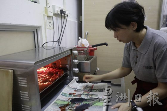 【食谈叉烧/03】笨珍人三代的味道记忆──红叉烧,云吞面的神级配角