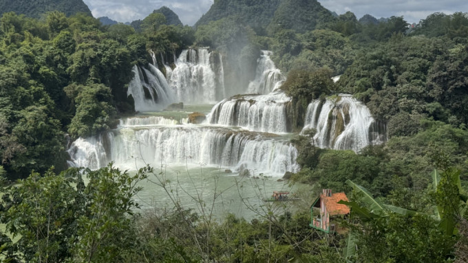 一瀑连中越！中国首个跨境旅游合作区正式运营