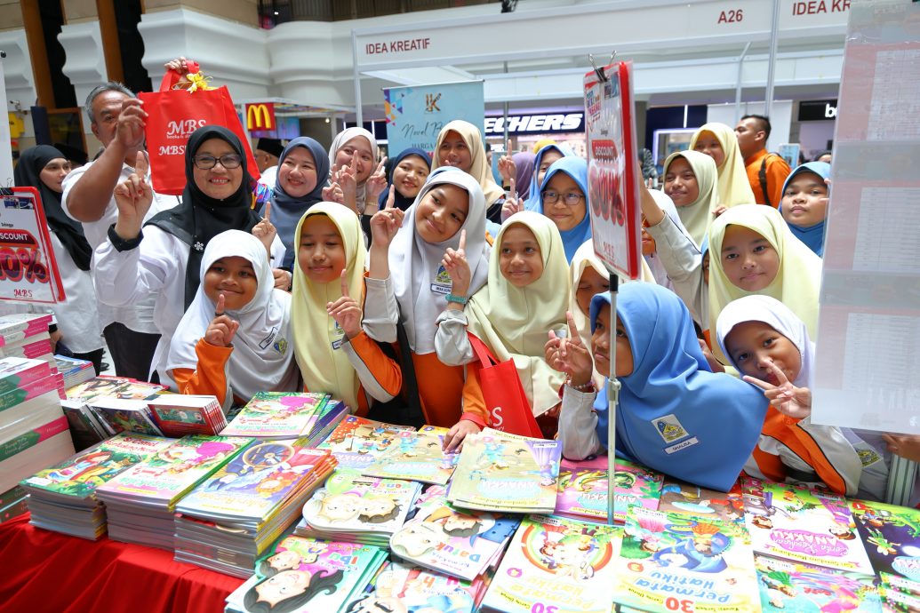 不受数字化趋势影响,彭民众图书馆借书量增长62%。