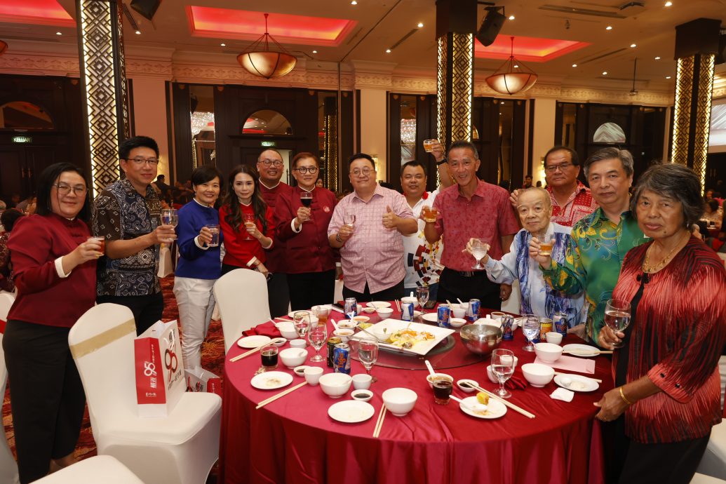 东(内页对开)/星洲95报庆,二之二