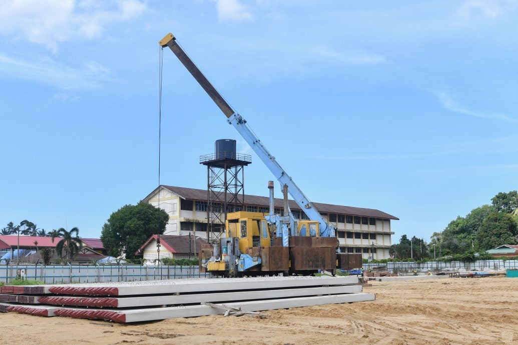 东:丹州正展开3个滤水站建设以及2个更新老旧水管工程。