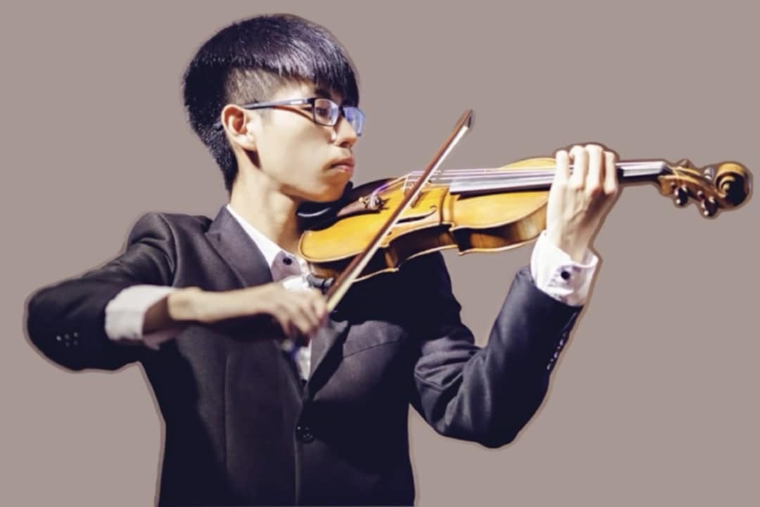 东:丹登星洲日报情义95报庆晚宴将于本月12日(星期六)在哥打峇鲁万丽酒店(Renai Hotel Kota Bharu)隆重举行,筵开近60席,晚宴将在晚上7时30分准时开席。