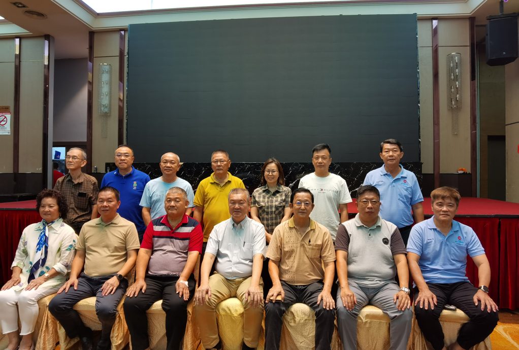 东:关丹中华总商会将在11月16日,举办“庆祝成立121周年纪念联欢晚宴”,预计将筵开80-90席,欢迎商家会员踊跃出席