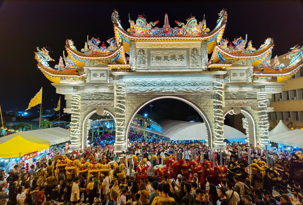 东:关丹斗母宫美化装修后,获民众称赞有潜能成为旅游景点,不仅有宏观全新牌楼供拍照打卡