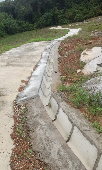 东:巴登东姑新村获17万提升水沟道路用途