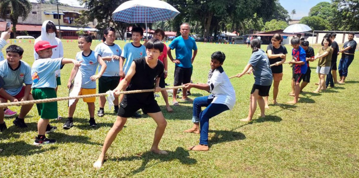 东:明加叻中正华小运动会