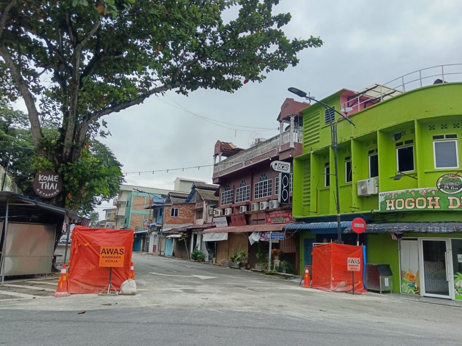 东:淡马鲁旧街“青年市集”增建牌楼工程,工程预料近期内竣工,