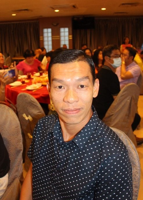 东:黑豹吃狗,芭主:除非黑豹受威胁,否则不会攻击人类
