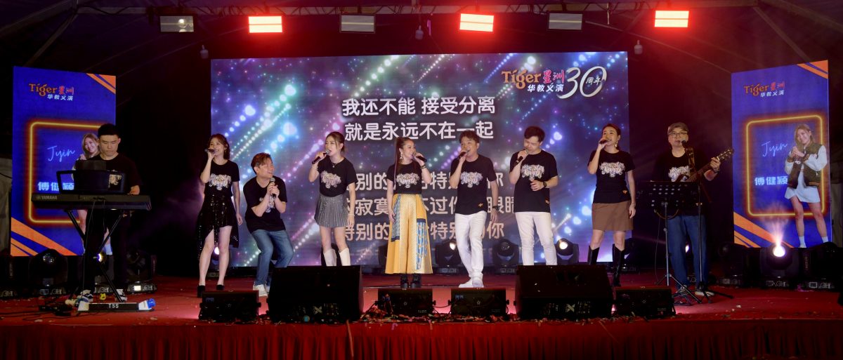 义演歌手接力唱跳 经典歌掀回忆杀