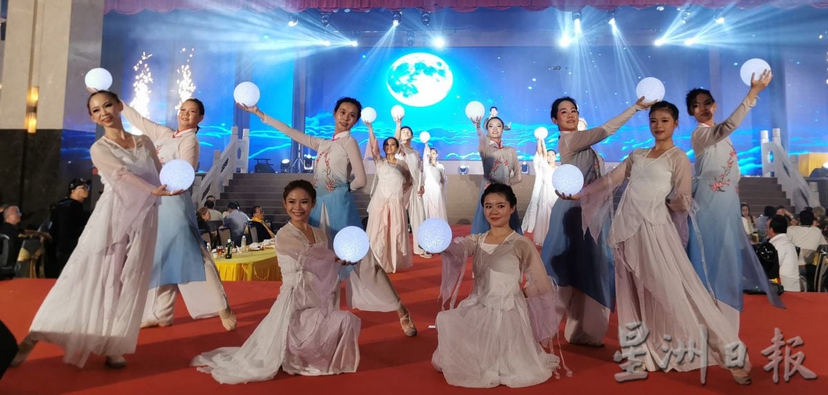 全国版:亚太东盟许氏总会第一届理事宣誓就职后