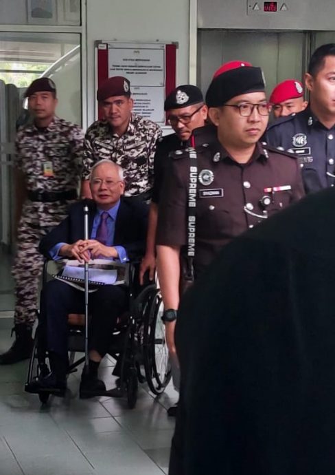 纳吉称不认识阿旦杜雅,也不曾指示前特警谋杀后者!