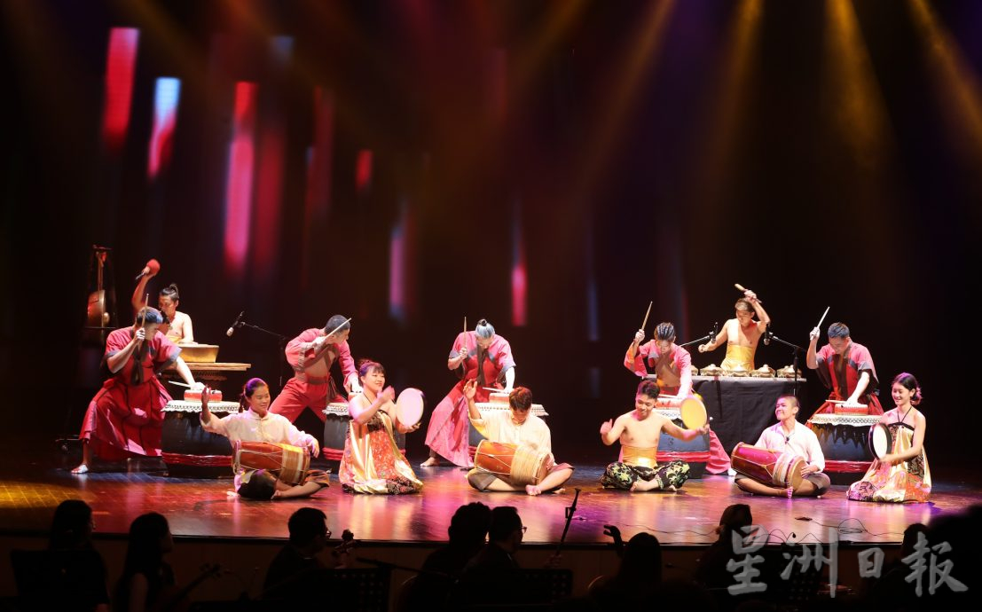 全国:不仅有动人文字,花踪也有触动人心的音乐和舞蹈