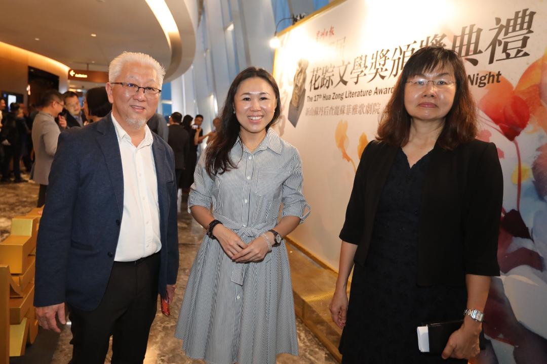 全国:张聪:花踪首移师新山,呼唤南马文学勃发与发展,望文学之花遍地盛开