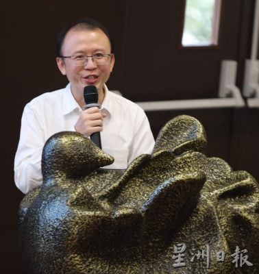 全国:花踪第二日续精彩,新秀奖颁奖礼见证闪亮新生代后浪诞生