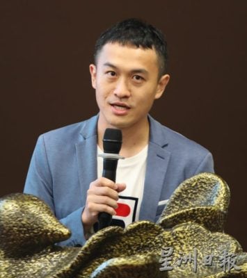 全国:花踪第二日续精彩,新秀奖颁奖礼见证闪亮新生代后浪诞生